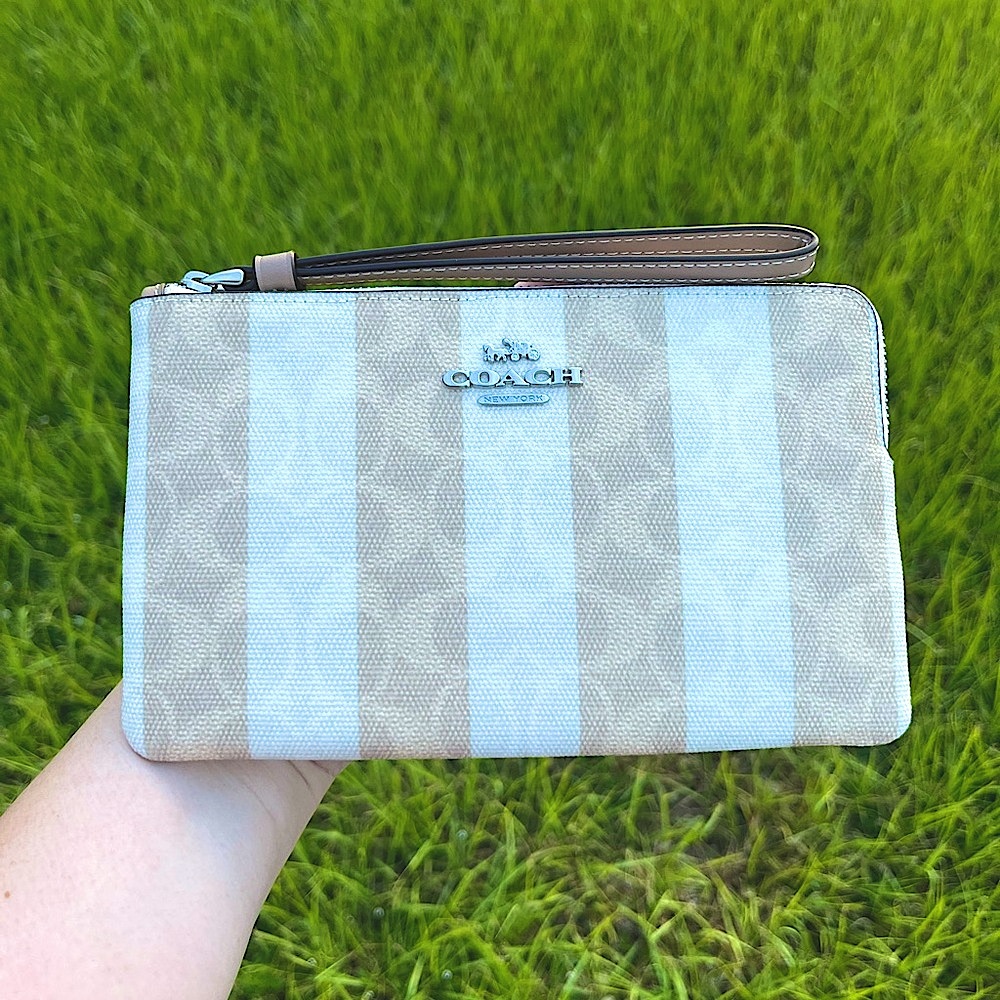 NWT Coach Beige and White Corner Zip Medium Size Wristlet